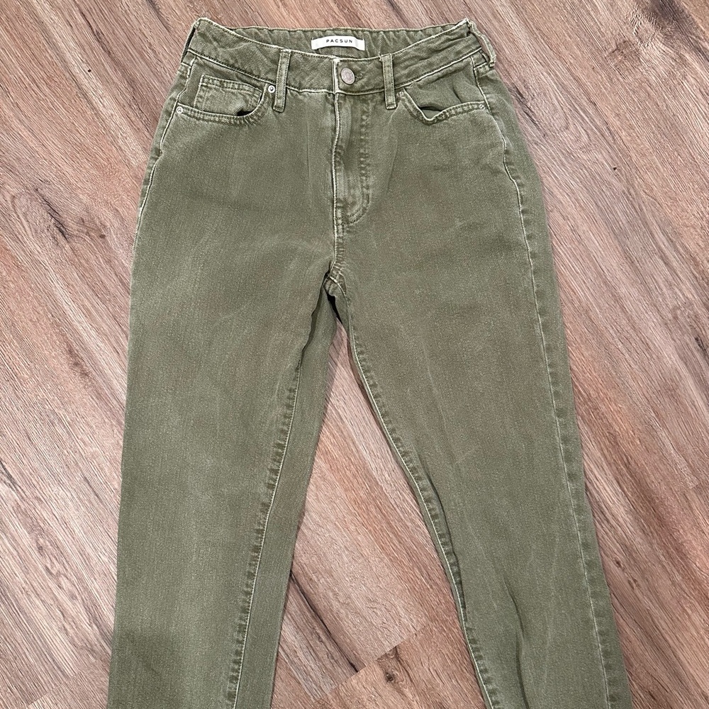 Green PacSun mom jeans